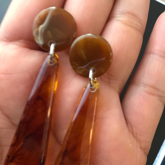 New Trendy Acrylic Long Drop Earring - Picture 5 of 7